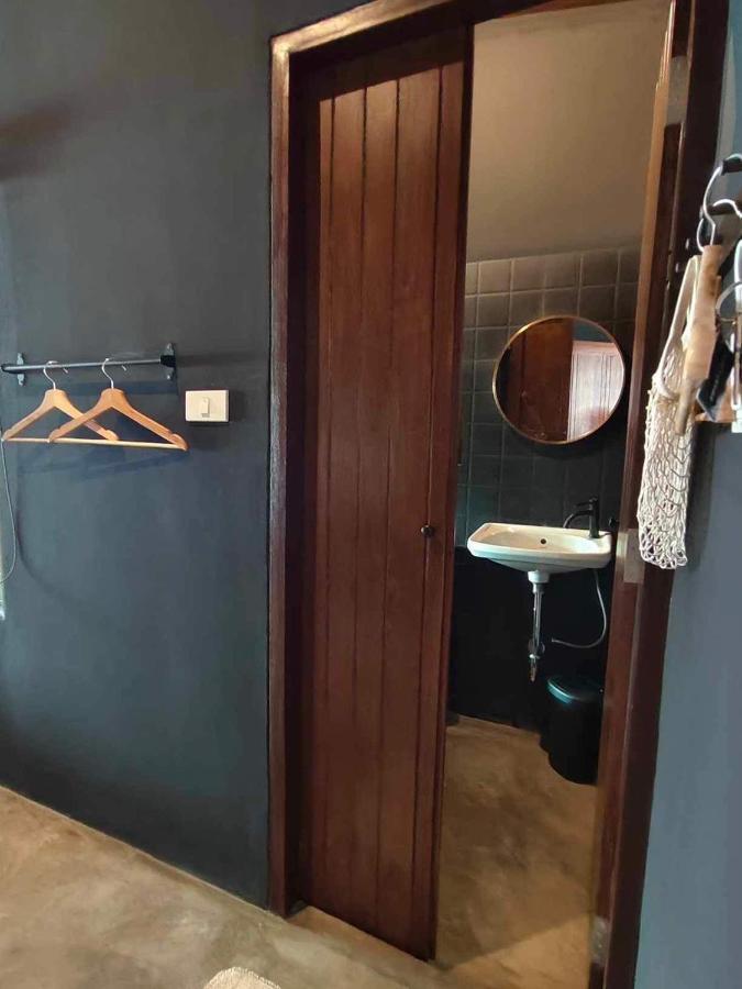 Mr Black & Ms White -Self Check In Accommodation Bangkok Exterior photo
